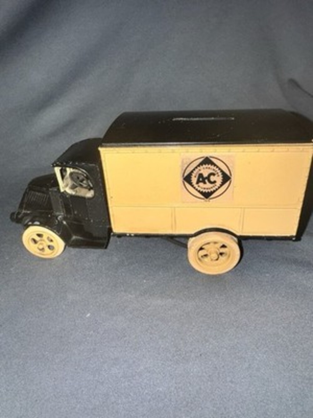 Allis-Chalmers Advertising ERTL 1925 Mack AC Truck Coin Bank Diecast
